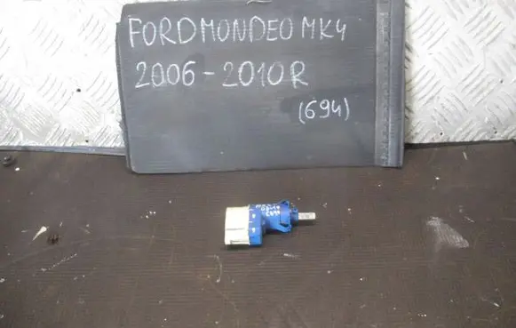 Ford Mondeo MK IV Brake pedal sensor switch