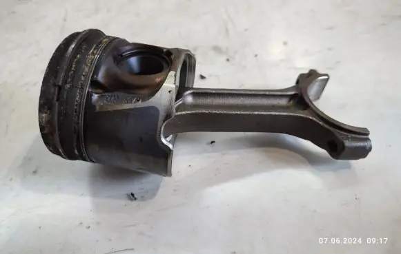Piston