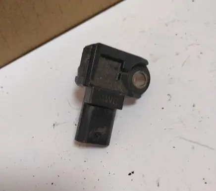 BMW 1 F20 F21 Air pressure sensor 8637896
