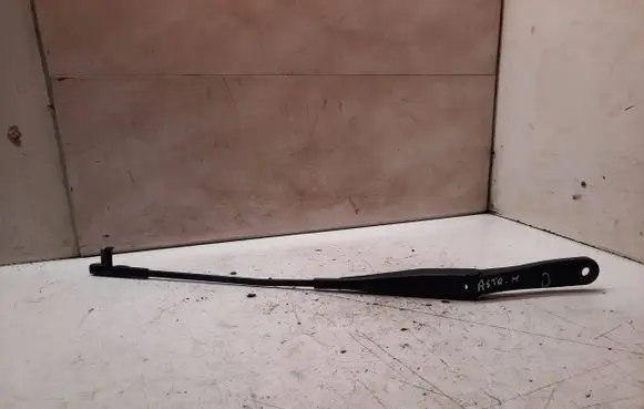 Opel Astra H Front wiper blade arm 13111220