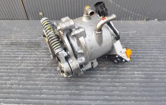 KIA Sportage Generator/alternator 373902M900