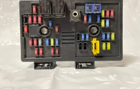 Chevrolet Captiva Fuse module 96821082 0265 7C05