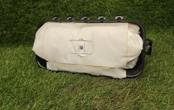 Ford Fusion II Passenger airbag DS7354044A74AE