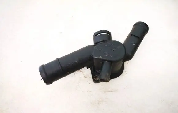 Volkswagen Golf IV Engine coolant pipe/hose 06A121133D