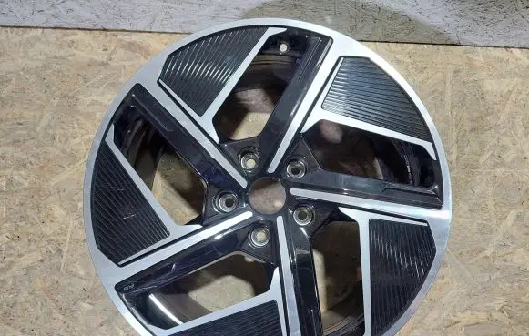 R20 alloy rim