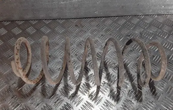Audi 80 90 B2 Front coil spring