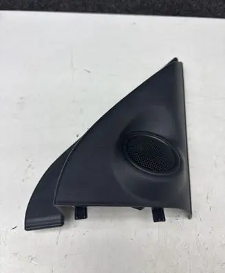 Mitsubishi Outlander Front door speaker 7221B588