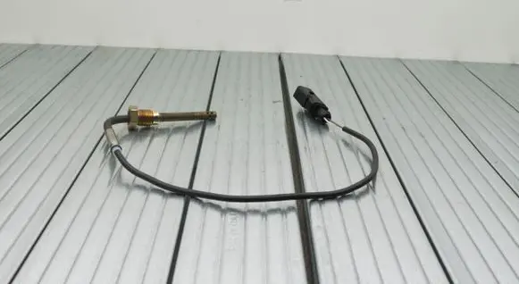 Audi Q7 4M Oil temperature sensor 4M0906088N
