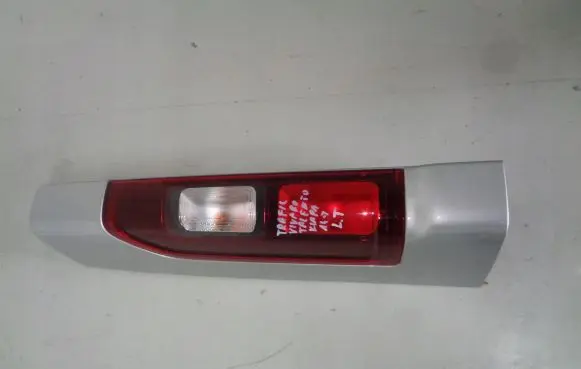 Opel Vivaro Rear/tail lights