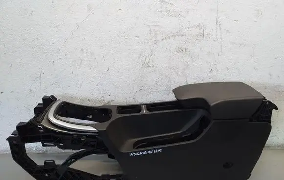 Opel Insignia A Center console