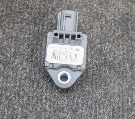 Maserati GranTurismo Airbag deployment crash/impact sensor