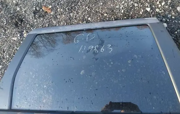 Mitsubishi Outlander Rear door window glass as2