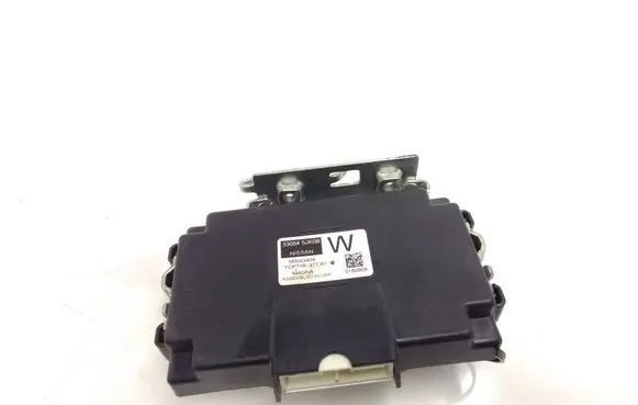 Nissan Navara D23 Transfer box differential control unit 330845JK0B M0043404