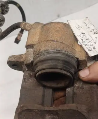 Renault Megane I Front brake caliper
