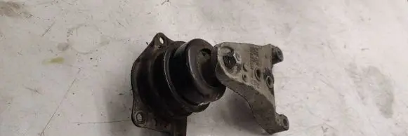 Skoda Roomster (5J) Engine mounting bracket 6Q0199185AB