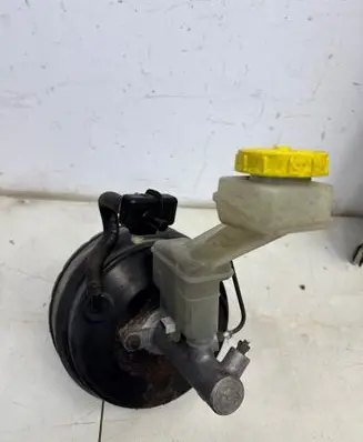 Nissan X-Trail T30 Brake booster 86401716