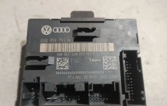 Volkswagen Touareg II Door control unit/module 4H0959793N 4H0959793F
