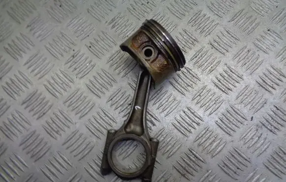 Skoda Fabia Mk1 (6Y) Piston 