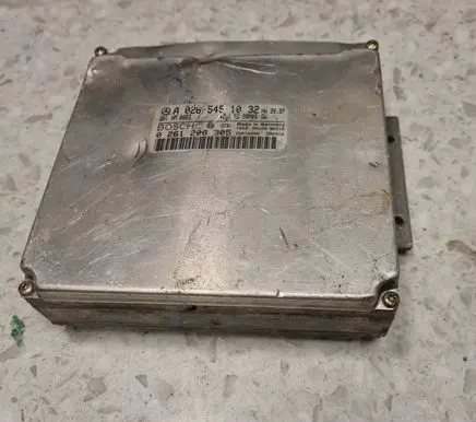 Mercedes-Benz C W202 Engine control unit/module A0265451032 26RT0000 0261206305