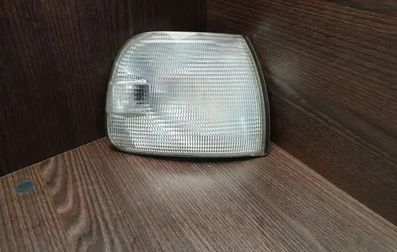 Front indicator light