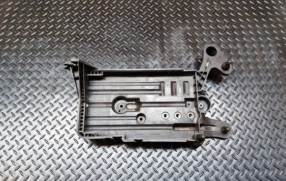 Battery tray