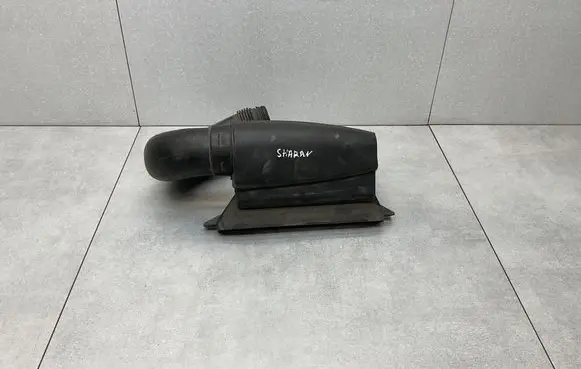 Volkswagen Sharan Air intake duct part 1K0805962E 5N0129618C