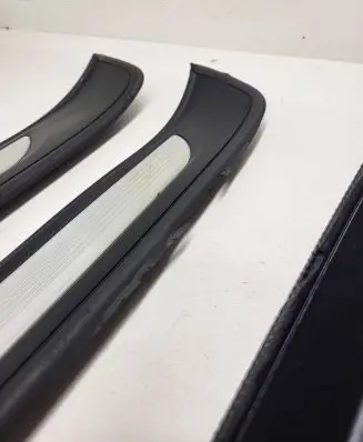 BMW 3 E90 E91 sill trim set (inner) 10627110