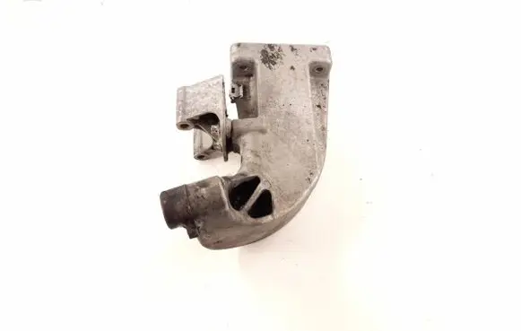 Mercedes-Benz E W211 Engine mounting bracket 6422230704 A6422230704
