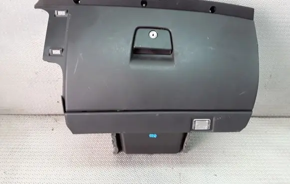 Volvo V50 Glove box set 8626141