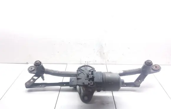 Front wiper linkage and motor