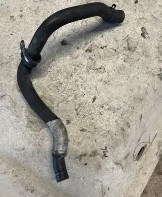 Land Rover Discovery 3 - LR3 Engine coolant pipe/hose