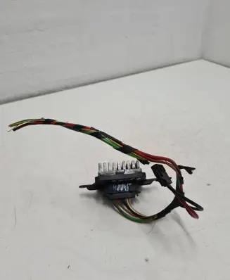 Peugeot 3008 I Heater blower motor/fan resistor P770800400ZDT P7708004 PA66CF30V0