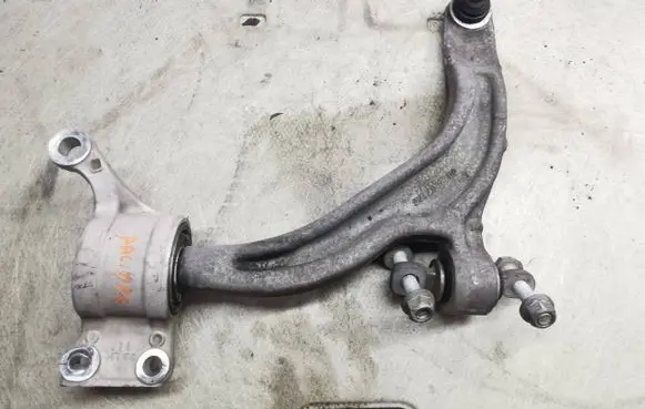Chrysler Pacifica Front lower control arm/wishbone 68229021AG