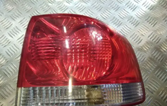 Volkswagen Touareg I Rear/tail lights 28258002 7L6945258