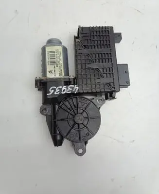 Citroen C4 Grand Picasso Front door window regulator motor 9682495780