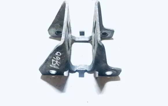 Peugeot 607 Engine mounting bracket 1107g