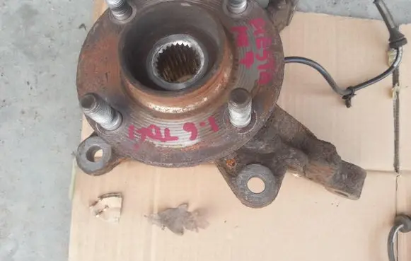 Ford Fiesta Front wheel hub spindle knuckle