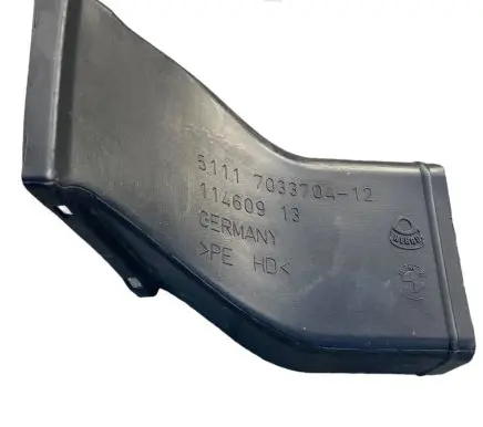BMW 5 E60 E61 Intercooler air channel guide 7033704 51117033704 11460913