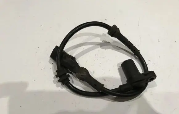 Opel Corsa C ABS brake wheel speed sensor 09115064