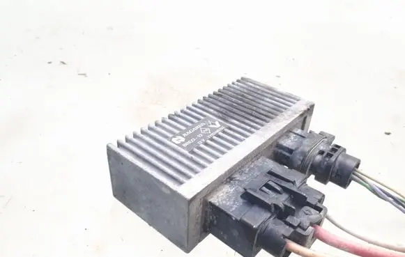Renault Scenic I Glow plug pre-heat relay 7700100703