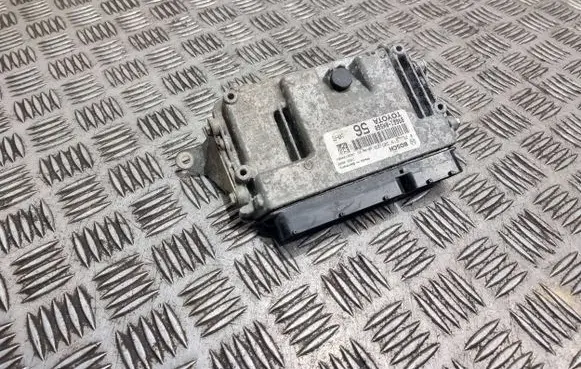 Citroen C1 Engine control unit/module 0261S19305 1039T24681 896610H560