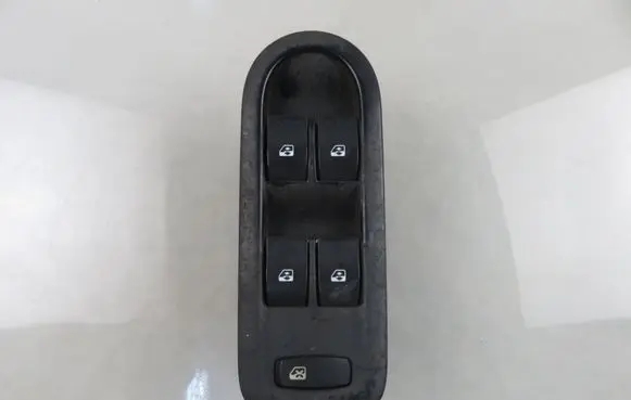 Renault Scenic II - Grand scenic II Electric window control switch 8200160603