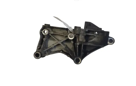 Nissan Qashqai Generator/alternator bracket 117102017R