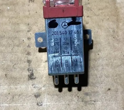 Mercedes-Benz 190 W201 Other relay 2015403745 87L303B7