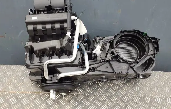 Volvo XC40 Interior heater climate box assembly 32329501