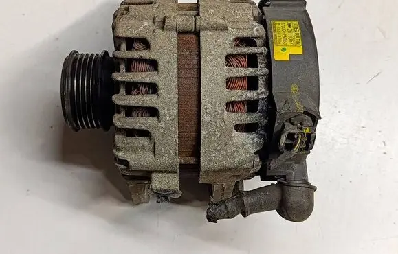 Hyundai i30 Generator/alternator 373002A850 2611067 135V130A