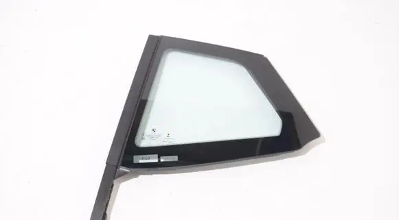 BMW X2 F39 Rear vent window glass 7420533