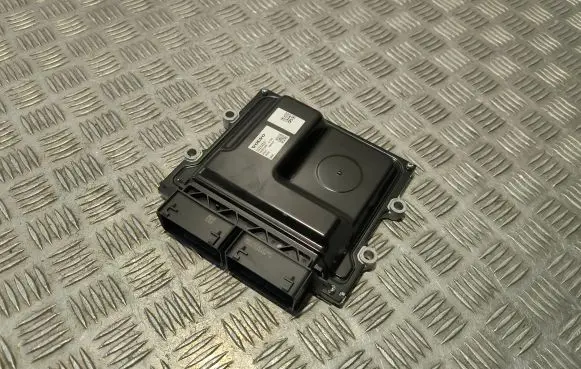 Volvo XC60 Engine control unit/module 32253221