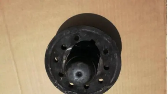 Mercedes-Benz E W123 Front wheel hub 1163341701