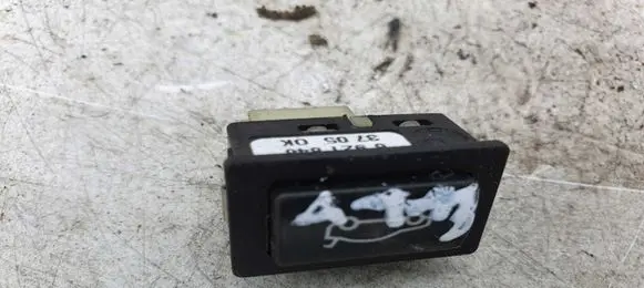 BMW 5 E60 E61 Tailgate/boot open switch button 6921846